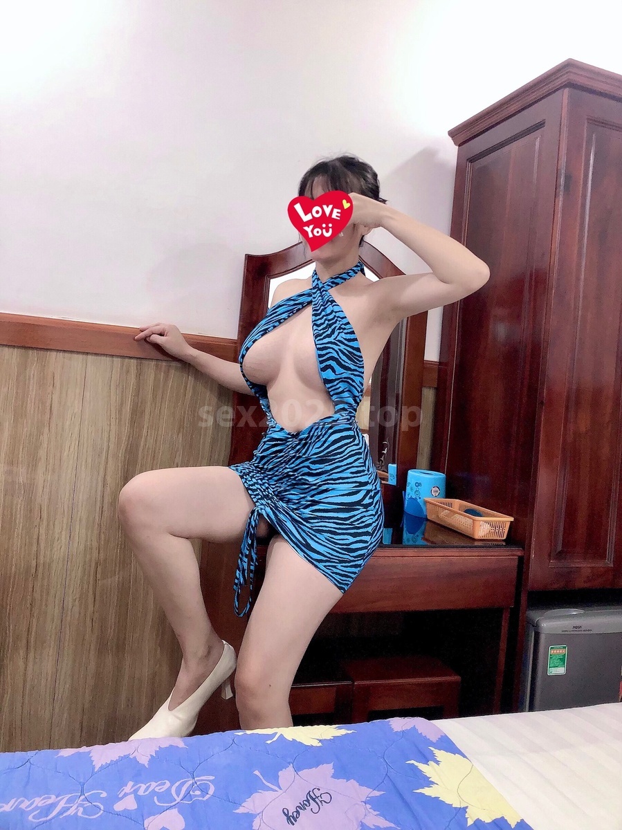 Em Gái Gọi Dâm Đãng Show Hàng Cực Nứng Em Gái Gọi Dâm Đãng Show Hàng Cực Nứng