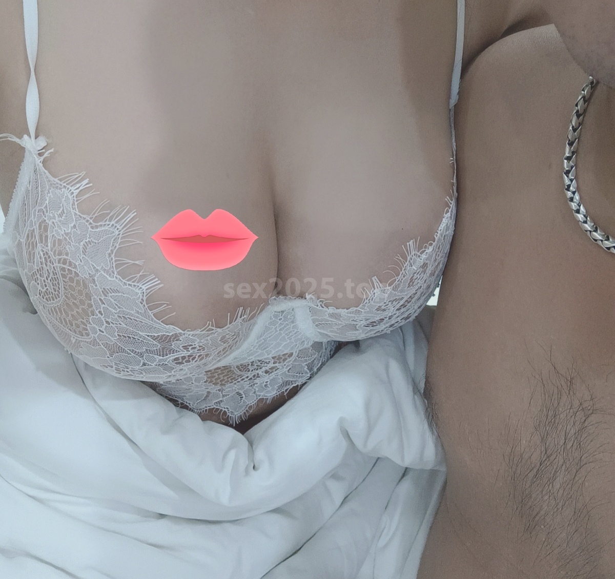Thùy Linh 2k3 Trắng Nõn Căng Tròn Mộng Nước Cực Ngon Thùy Linh 2k3 Trắng Nõn Căng Tròn Mộng Nước Cực Ngon