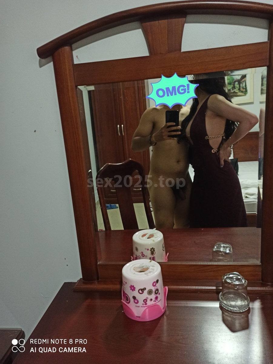 Gái Trẻ Mông To Cực Căng Đi Khách Gái Trẻ Mông To Cực Căng Đi Khách