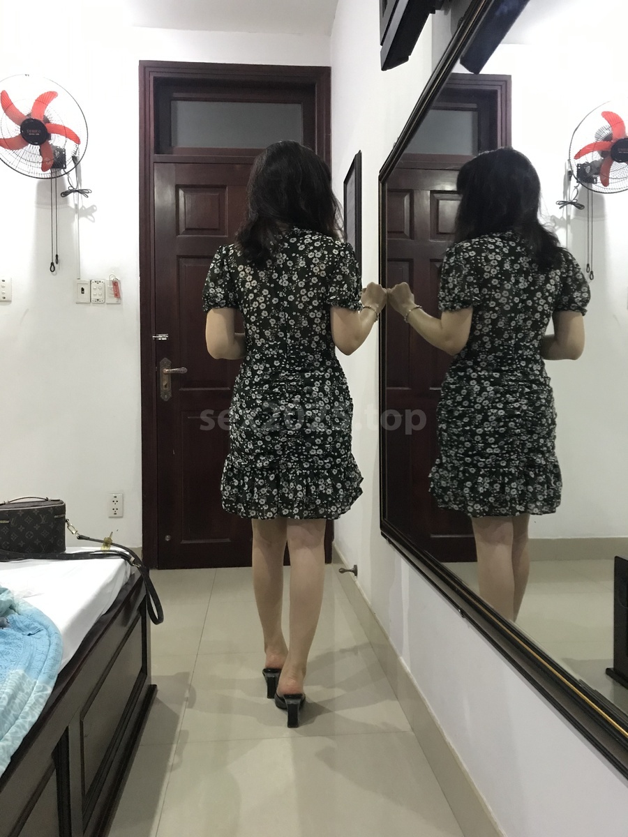 Ái My Khoe Ảnh Đi Khách Sạn Cực Nứng Ái My Khoe Ảnh Đi Khách Sạn Cực Nứng
