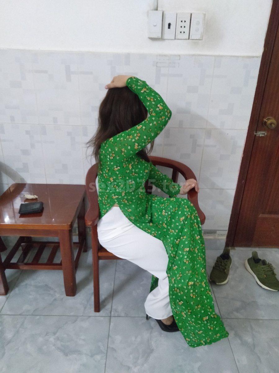 Gái Dâm Khoe Ảnh Cosplay Bú Cu nhiệt tình Gái Dâm Khoe Ảnh Cosplay Bú Cu nhiệt tình