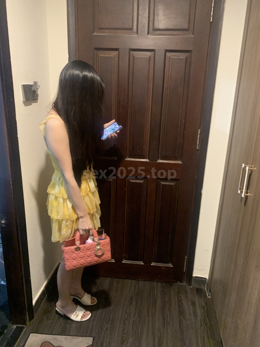 Gái Xinh Lộ Cảnh Nóng Làm Tình Trong Nhà Nghĩ Gái Xinh Lộ Cảnh Nóng Làm Tình Trong Nhà Nghĩ