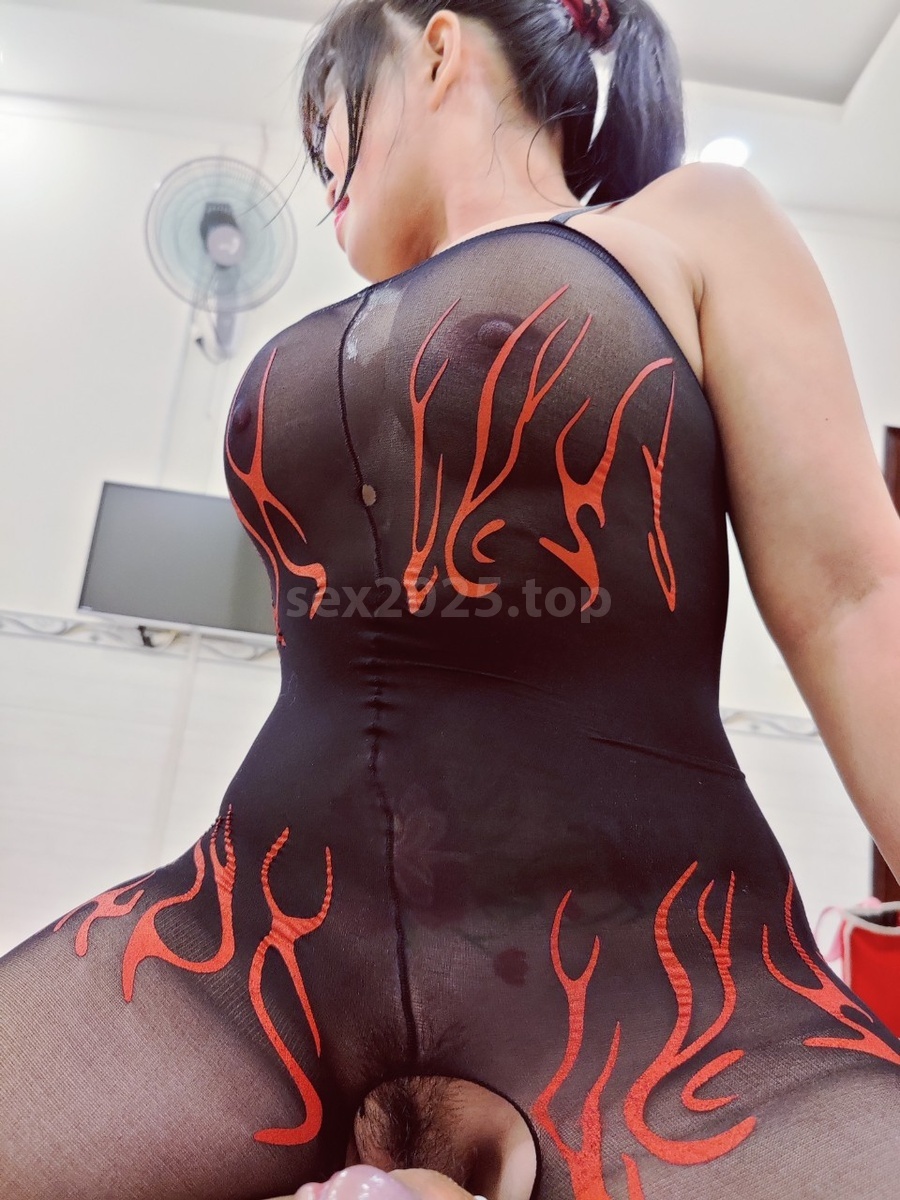 Gái Gọi Đồ Lưới Làm Tình Cực Dâm Dục
