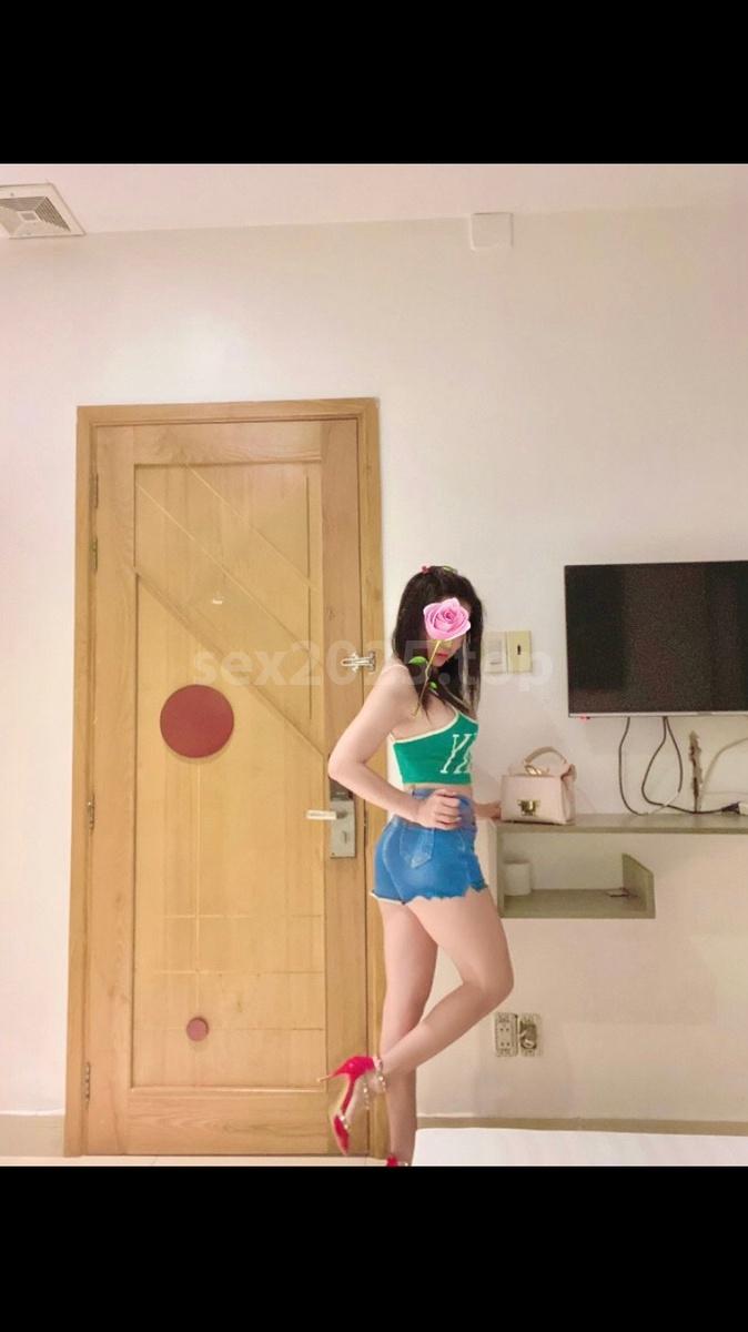 Gái Xinh Khoe Ảnh Sexy Nóng Bỏng Cực Ngọt Nước Gái Xinh Khoe Ảnh Sexy Nóng Bỏng Cực Ngọt Nước