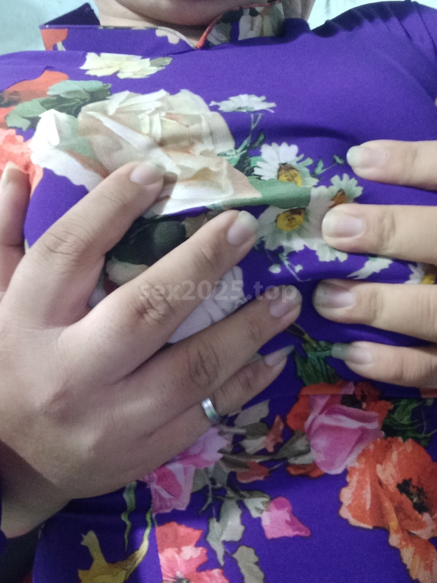 Chị Gái Ngực Khủng Hồi Xuân Chơi Cặc Phi Công Trẻ Thỏa Mãn Chị Gái Ngực Khủng Hồi Xuân Chơi Cặc Phi Công Trẻ Thỏa Mãn